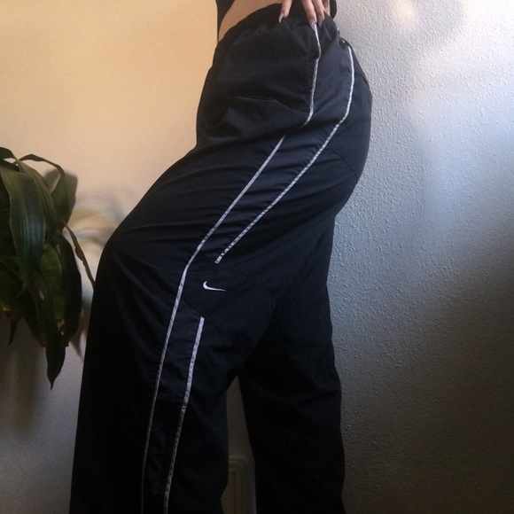 Nike Pants - Nike Wide Leg Windbreaker Pants